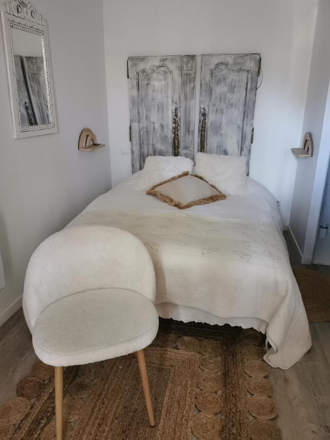 Au Poeme Du Chene, Logement Independant, Calme, Parking Gratuit Basse-Goulaine Esterno foto
