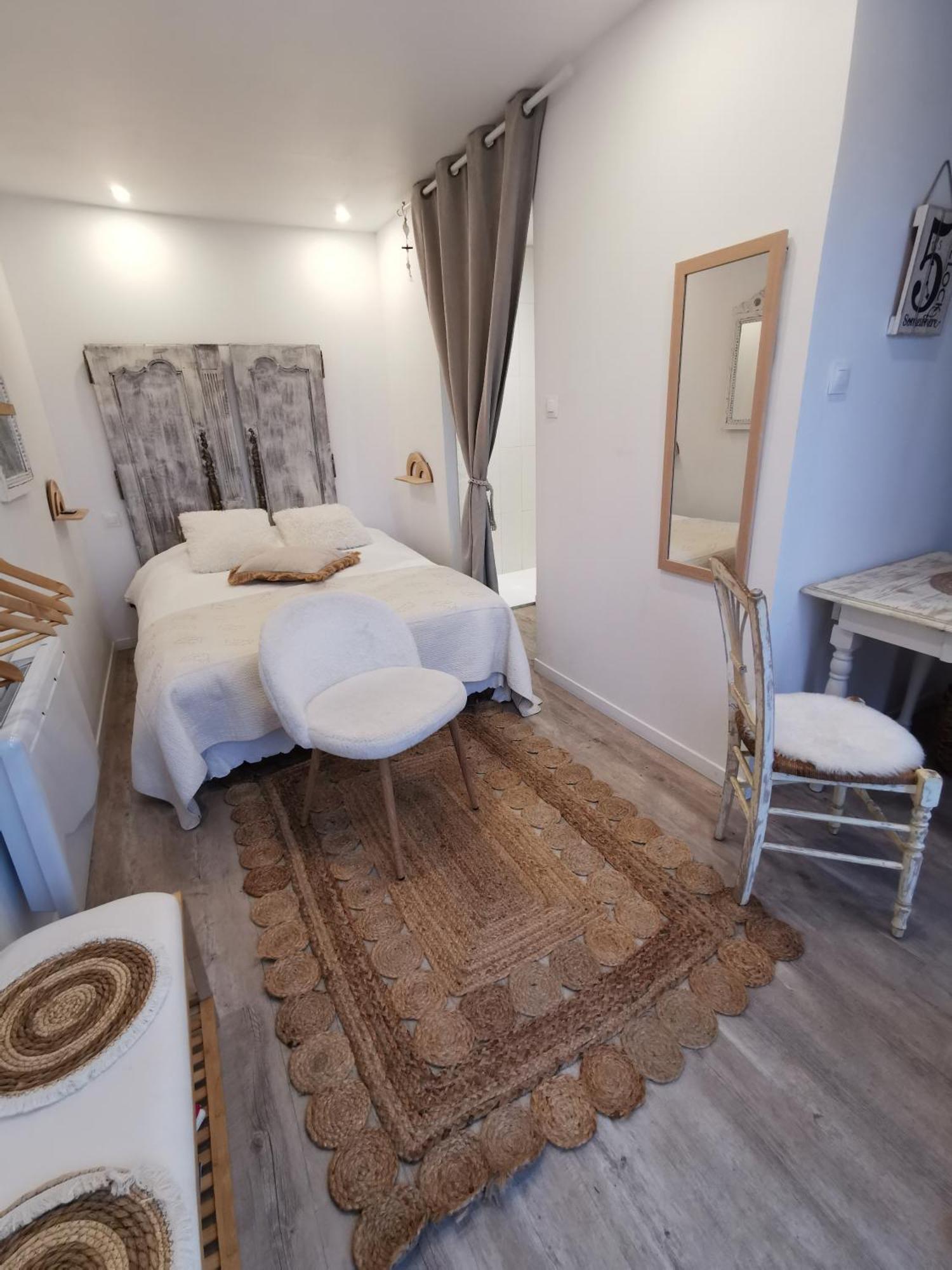 Au Poeme Du Chene, Logement Independant, Calme, Parking Gratuit Basse-Goulaine Esterno foto